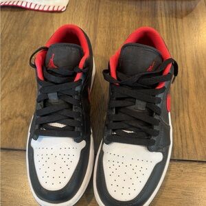 Nike Air Jordan Retro Black Red Sneakers